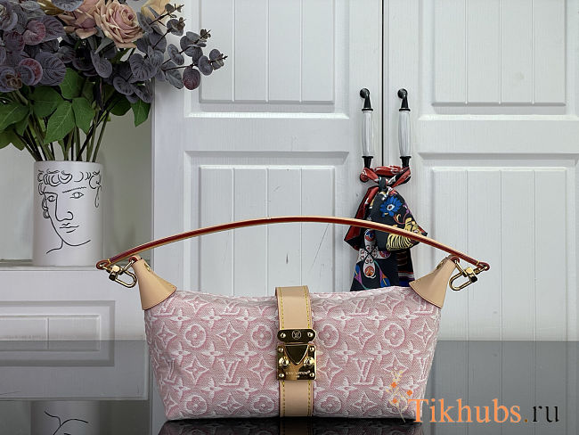 Louis Vuitton Pochette Mia Pink 22x14.5x8cm - 1