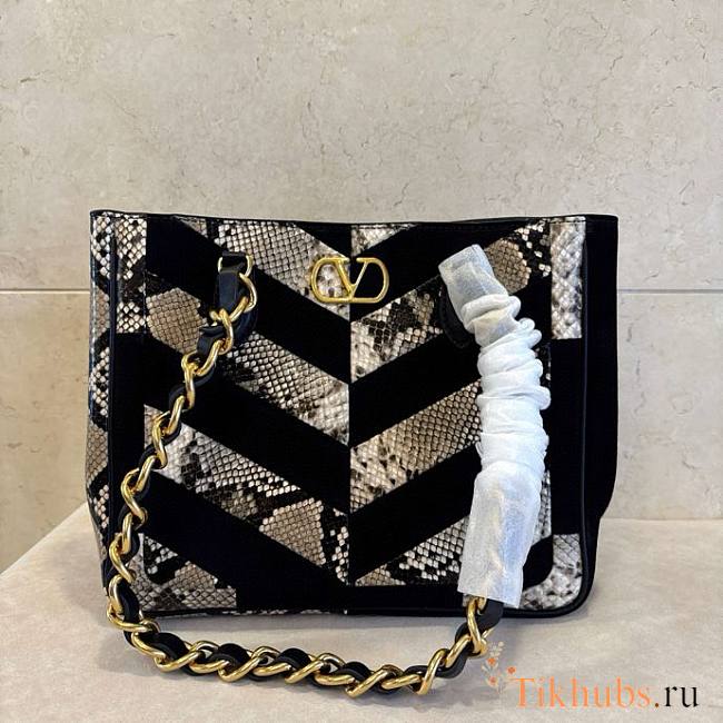 Valentino Garavani Laseine Shopping Bag In Python And Chevron-patterned Suede 34x 29x 12 cm - 1