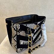 Valentino Garavani Laseine Shopping Bag In Python And Chevron-patterned Suede 34x 29x 12 cm - 3