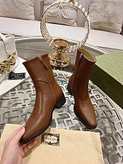 Gucci Leather Round-Toe Slip-On Boots - 3