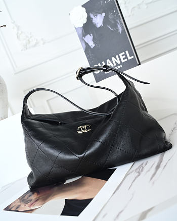 CHANEL Maxi Hobo Bag Shiny Lambskin & Gold Tone Metal Black 17x35x9cm