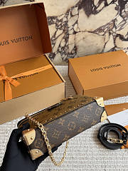  Louis Vuitton Vanity Pouch Trunk 24x11cm - 3