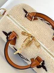 Louis Vuitton Speedy Bandoulière 25 Shearling White Bag 25.0x19.0x15.0cm - 3