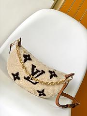 Louis Vuitton Over The Moon 27.5x16.0x7.0 cm - 1