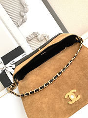 Chanel Large Flap Bag with Top Handle in Black and Beige 18x29x8cm - 2