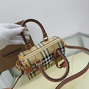 Burberry Mini Check Bowling Bag 18.5 x 11 x 12cm - 2