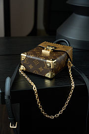 Louis Vuitton Camera Box 12.5 x 17.6 x 6 cm - 3
