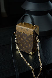 Louis Vuitton Camera Box 12.5 x 17.6 x 6 cm - 2