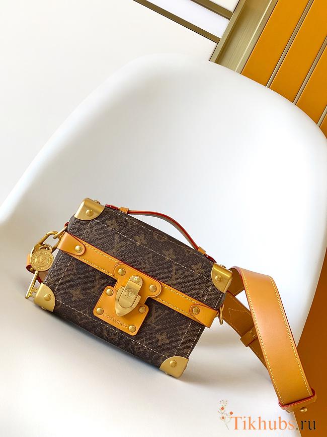 Louis Vuitton Soul Trunk With Yellow Trap 19x15x7cm - 1