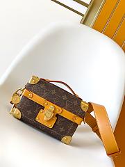 Louis Vuitton Soul Trunk With Yellow Trap 19x15x7cm - 1