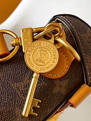 Louis Vuitton Soul Trunk With Yellow Trap 19x15x7cm - 4