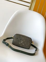 Louis Vuitton Trocadéro Wearable 20.0 x 13.0 x 6.5cm - 2