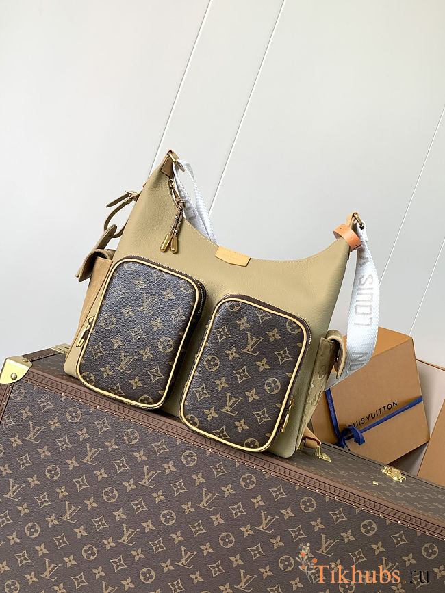 Louis Vuitton M12697 Hobo Cargo 30×31×10.8cm - 1