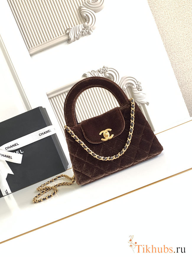 Chanel 24A Velvet Kelly Bag 13x19x7cm - 1