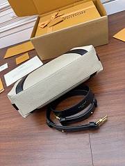 Louis Vuitton Biker PM 30x12x12CM - 4