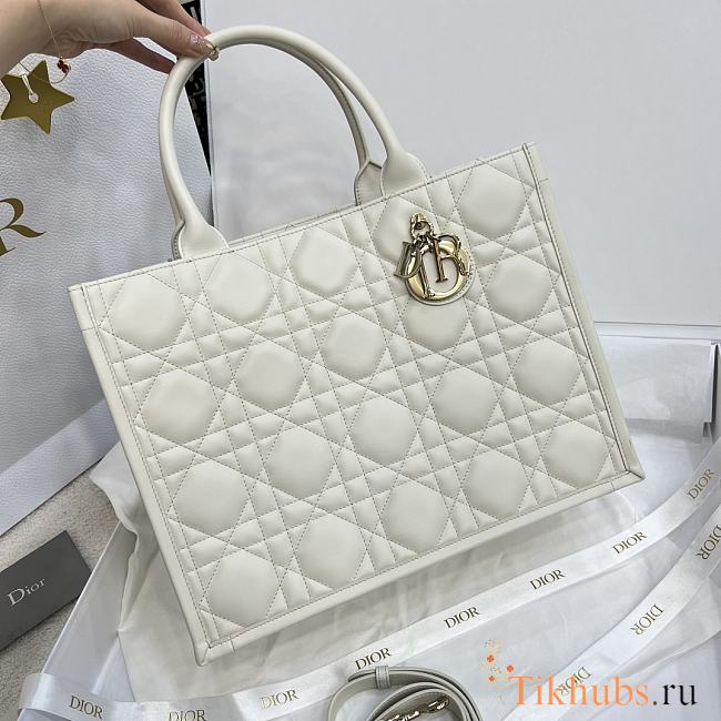 Dior Medium Book Tote 36.5x28x17.5cm - 1