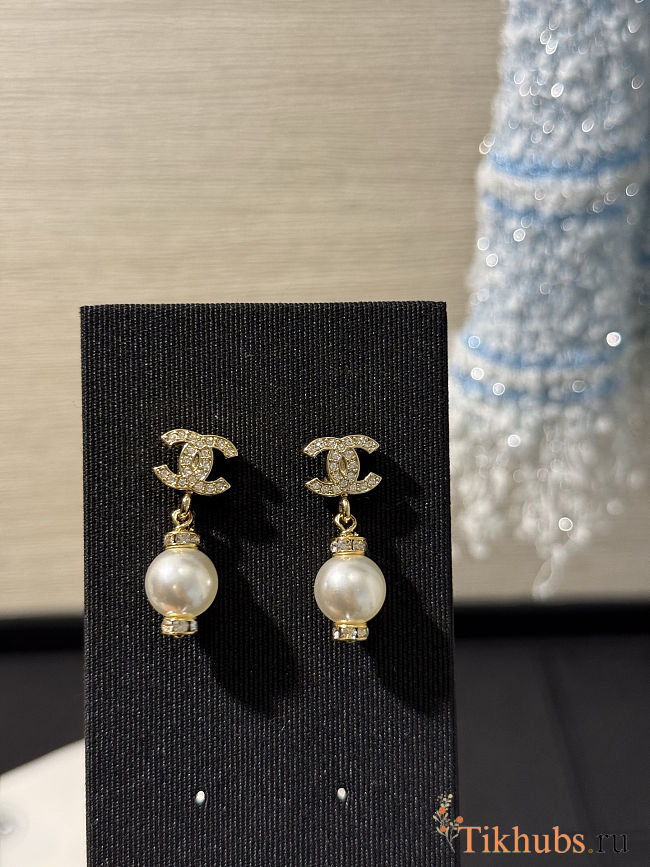 Chanel CC Pearl Drop Gold Earrings - 1