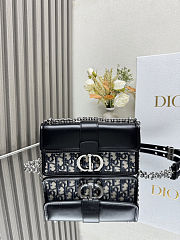 Dior 30 Montaigne East-West Bag with Chain 21x12x6cm - 1