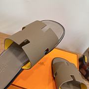  Hermès Izmir Étoupe Brown Sandal  - 6