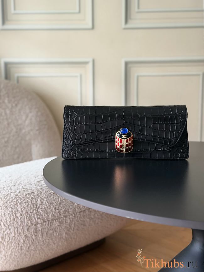 Chanel Paris-New York Coco Croc Scarab Black Clutch 30X13X4 - 1