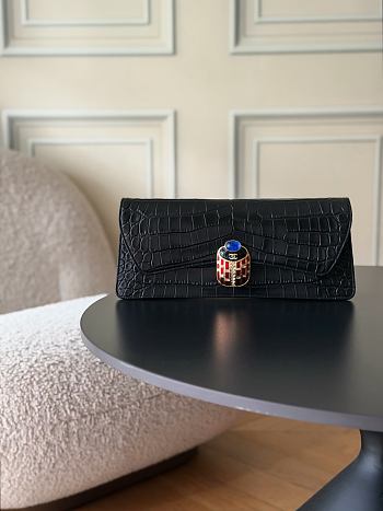Chanel Paris-New York Coco Croc Scarab Black Clutch 30X13X4