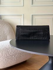 Chanel Paris-New York Coco Croc Scarab Black Clutch 30X13X4 - 2