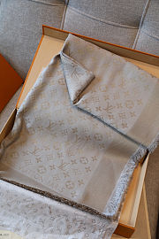 Louis Vuitton Monogram Shine Shawl 139 x 139cm - 3