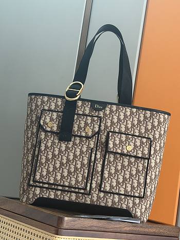 Medium Pocket Dior Jett Tote Bag in Brown Dior Oblique Jacquard 41 x 32 x 14cm