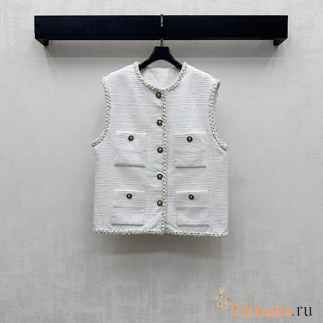 Chanel White Tweed vest - 1