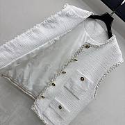Chanel White Tweed vest - 2