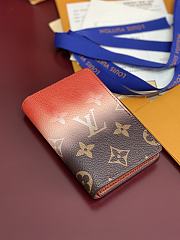 Louis Vuitton Monogram Pigment Wallet 11 x 1 x 7.5cm - 2