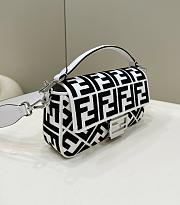 Fendi Baguette Fabric Shoulder Black White Bag 27×6×14cm - 2