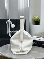 Chanel Ultimate Soft Hobo White Bag 17x35x9cm - 4