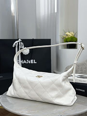 Chanel Ultimate Soft Hobo White Bag 17x35x9cm - 3