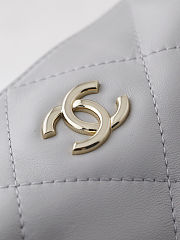 Chanel Ultimate Soft Hobo White Bag 17x35x9cm - 2