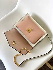 Louis Vuitton MyLockMe Chain Bag 22.5x17.0x5.5cm - 6
