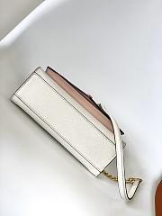Louis Vuitton MyLockMe Chain Bag 22.5x17.0x5.5cm - 5