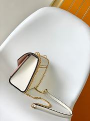 Louis Vuitton MyLockMe Chain Bag 22.5x17.0x5.5cm - 2