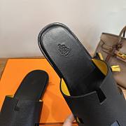 Hermès Men's Izmir Sandals Black Epsom Leather - 6