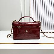 Chanel Large Vanity Case with Chain Croc-Embossed Calfskin Burgundy 17x19x5cm - 1