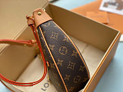 Louis Vuitton Loop Monogram Brown 23 x 13 x 6 cm - 6