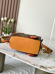  Louis Vuitton Rickshaw Wearable Bag 28x18x11cm - 6