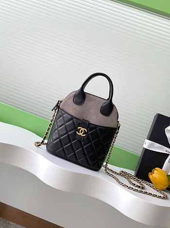 Chanel Suede Shiny Lambskin Quilted Top Handle Clutch With Chain 18-17-6cm