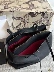 Chanel Large Shopping Bag in Grained Calfskin & Gold-Tone Metal Black 36x46x20cm - 2