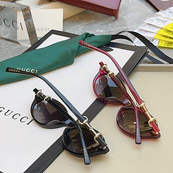  Gucci Horsebit oval-frame sunglasses