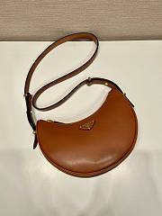Prada Arqué Small Leather Shoulder Bag 22.5 x 18.5 x 6.5cm - 4