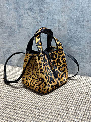 Saint Laurent Le 5 à 7 Baby Bea Leather-Trimmed Leopard-Print Pony-Hair Shoulder Bag 18x15x13cm - 2